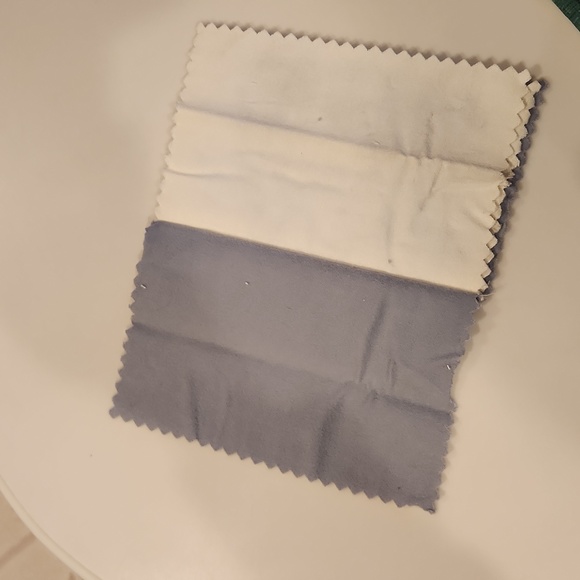 Avon Jewelry and Watch Care Cloth by Hagerty - Picture 6 of 6